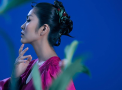 Tăng Thanh Hà đẹp huyền ảo trong 'khu vườn bóng đêm'