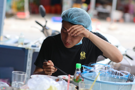 Tình nghệ sĩ trong thời dịch