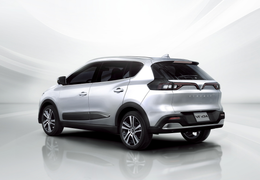 Xe điện VinFast VF e34 nhận gần 10.000 đơn đặt hàng trực tuyến