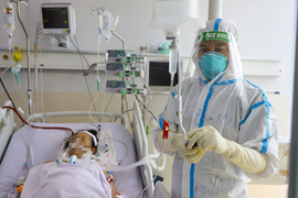 'Bác sĩ 91': Chúng tôi không cho phép mình dừng lại, không được buông xuôi