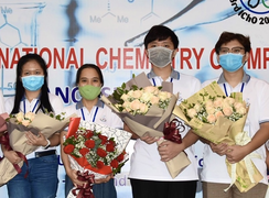 3 thí sinh Việt giành huy chương Vàng Olympic Hóa học quốc tế 2021