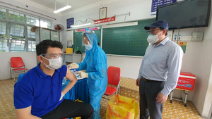 Bộ Y tế cấm nhận tiền bồi dưỡng khi tiêm vaccine COVID-19