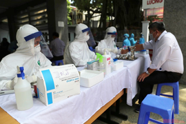 Hà Nội phát hiện 21 ca dương tính nCoV liên quan công ty thực phẩm Thanh Nga