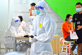 TP.HCM vượt 100.000 ca mắc COVID-19