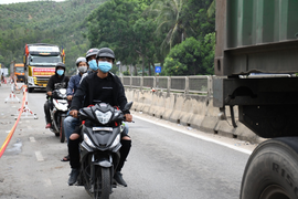 Quảng Ngãi: 19 người chạy xe từ TP.HCM, Bình Dương về quê dương tính nCoV