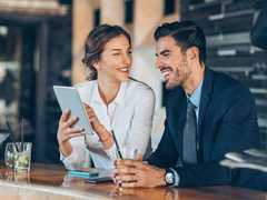 5 điều cần làm khi sếp có tình ý với bạn