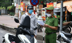 Người Hà Nội ra khỏi nhà cần mẫu giấy đi đường và giấy tờ gì?