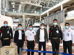 Kiatisak về đến Thái Lan sau hành trình bão táp dài 48 tiếng