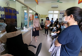 Giấy đi đường có phường xác nhận: Hà Nội cần sửa ngay, kẻo lây lan dịch