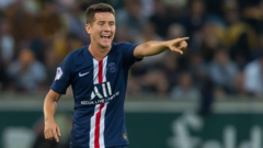 PSG bán 10 ngôi sao để dọn chỗ cho Messi 
