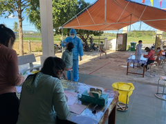 Bình Định: Tạm đình chỉ công tác chủ tịch xã để F0 tiếp xúc 19 người