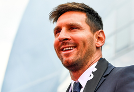 Messi chưa được PSG đăng ký thi đấu