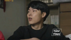 Tâm tình: Phát rồ vì hàng xóm cứ canh đến giờ em làm việc là hát karaoke