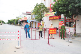 Hà Tĩnh cách ly xã hội thị trấn Cẩm Xuyên sau khi xuất hiện ca mắc COVID-19