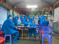 Căn phòng không bao giờ tắt điện ở Bệnh viện dã chiến điều trị COVID-19