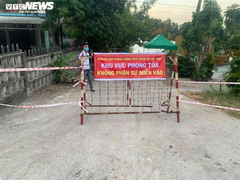 Huế đình chỉ công tác chủ tịch xã để xảy ra nguy cơ lây lan dịch COVID-19