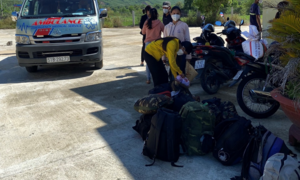 Quảng Ngãi đón 13 người dân dự tính đi bộ từ Phú Yên về quê