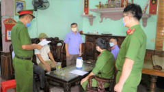 Bắt 4 quan xã khai khống hồ sơ để rút tiền Nhà nước