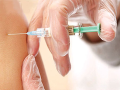 Bình Dương muốn tiêm vaccine COVID-19 cho trẻ 12-18 tuổi, Bộ Y tế nói gì?