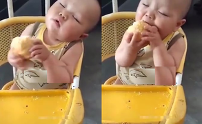 Màn ngủ gật hài không đỡ nổi của các em bé