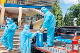 TP.HCM lập các trạm đo nồng độ và thở oxy tại các khu dân cư hỗ trợ điều trị F0