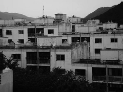 Tên sát nhân kì dị bắt cả gia đình sát hại lẫn nhau