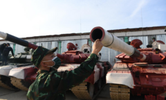 Cận cảnh dàn xe tăng màu đỏ của đội tuyển Việt Nam tại Army Games 2021