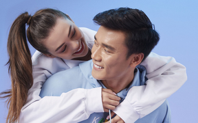 Chuyện tình xuyên biên giới của thủ môn Bùi Tiến Dũng và người mẫu Ukraine