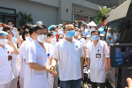 30 y bác sỹ Bệnh viện Hữu Nghị chi viện Tiền Giang chống COVID-19