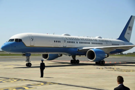 Phó Tổng thống Mỹ công du nước ngoài khác gì với Tổng thống?