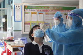 TP.HCM xét nghiệm COVID-19 ra sao trong thời gian siết giãn cách xã hội?