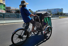 Đà Nẵng những ngày vắng tanh, mà tình người đầy ắp