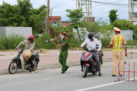 Người từ tỉnh thành phía Nam về không được đi xe máy qua địa bàn Hà Tĩnh
