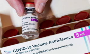 Hơn 500.000 liều vaccine AstraZeneca về tới Việt Nam