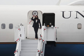 Phó Tổng thống Mỹ tới Singapore 