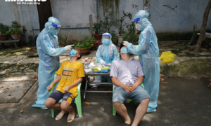 Thủ tướng: Xét nghiệm toàn TP.HCM trong thời gian giãn cách xã hội