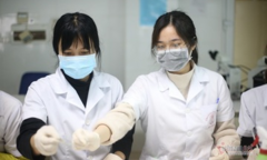 Thí sinh xét tuyển kết hợp IELTS vào Đại học Y Hà Nội gấp 5 lần chỉ tiêu