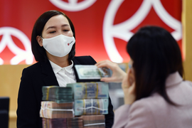 Lãi suất liên ngân hàng chạm đáy 4 tháng