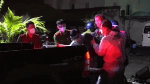 Video: Xuyên đêm tìm người vô gia cư đưa vào cơ sở tập trung để phòng dịch