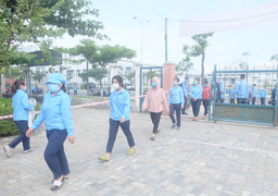 Các cơ quan, doanh nghiệp ở Đà Nẵng có 4 giờ để giao ca, đổi lao động