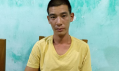 Quảng Nam: Nam thanh niên đập phá ô tô, cầm dao đe dọa công an