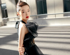 'Mưu nữ lang' Châu Đông Vũ bị người trong ngành 'bóc mẽ' hành động kém duyên 