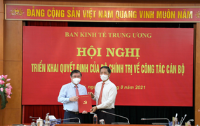 Ông Nguyễn Thành Phong nhận quyết định làm Phó Trưởng ban Kinh tế Trung ương