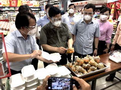  Thủ tướng Phạm Minh Chính kiểm tra công tác chuẩn bị hàng hóa của Saigon Co.op