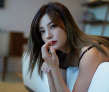 Triệu Vy bị xóa tên khỏi 'Hoàn Châu cách cách' và loạt phim kinh điển