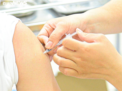 Chi tiền triệu tiêm vaccine 'thần tốc' ở Hà Nội: Đề xuất thôi việc 1 công chức