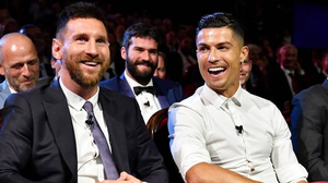 Messi rời Barca, Ronaldo trở lại Man Utd: Kỳ chuyển nhượng điên rồ chưa từng có