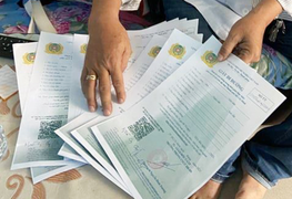 Khoe dùng giấy đi đường để 'chạy vòng vòng', tình nguyện viên bị thu hồi giấy