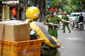 Công an Hà Nội được giao nghiên cứu quy định mới về giấy đi đường