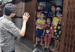 PTT Vũ Đức Đam: Đảm bảo đủ thuốc, thăm khám thường xuyên cho F0 điều trị tại nhà